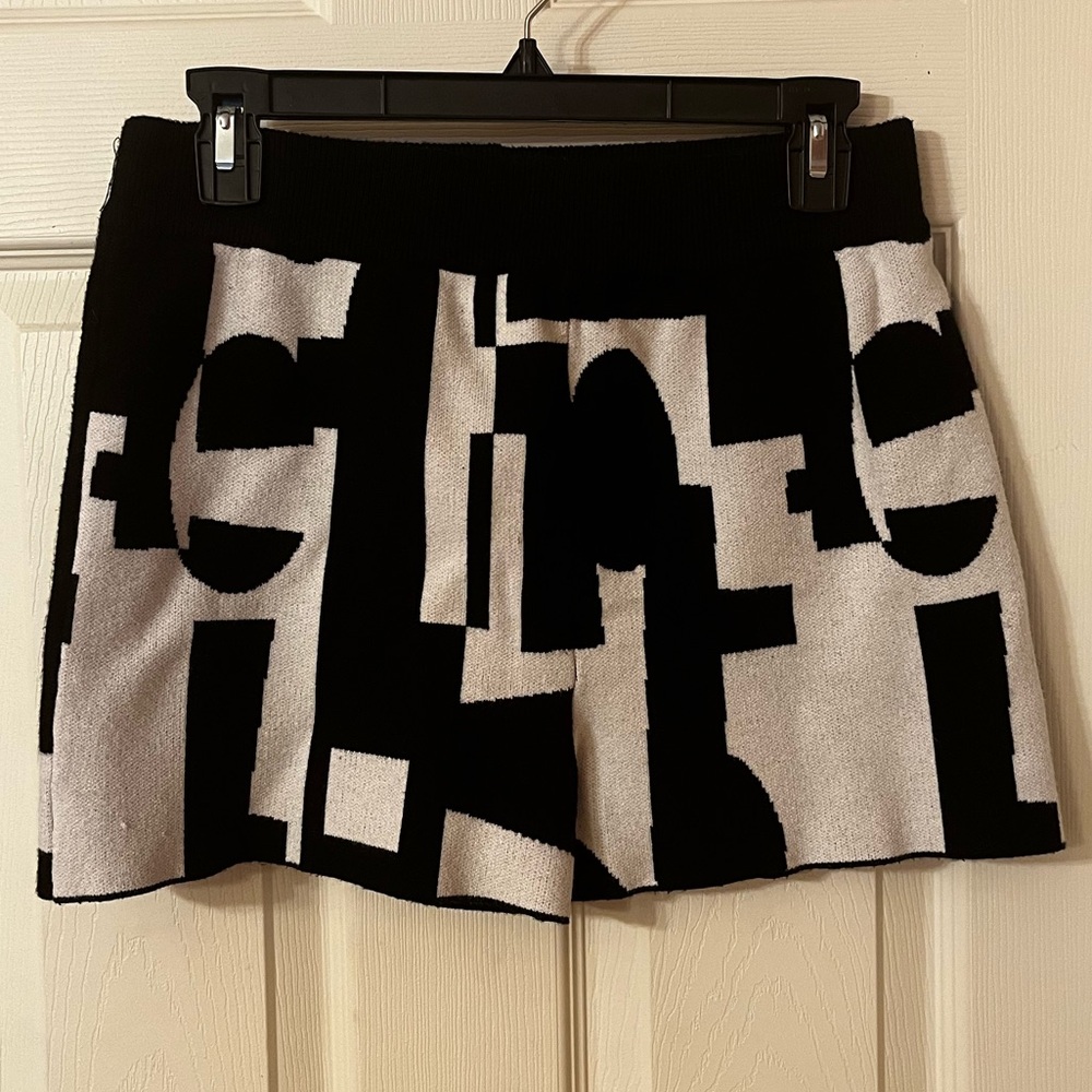 Women’s Like New Peppermayo Black & White Cozy Patterned Sweater Shorts